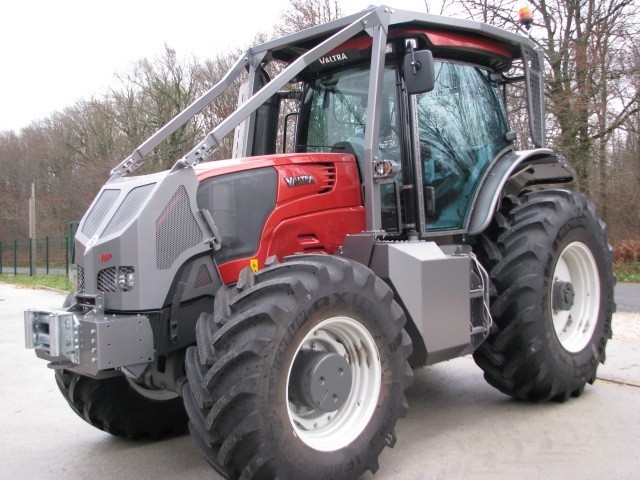 <span style="font-weight: bold;">Доработка тракторов для лесной промышленности</span> 